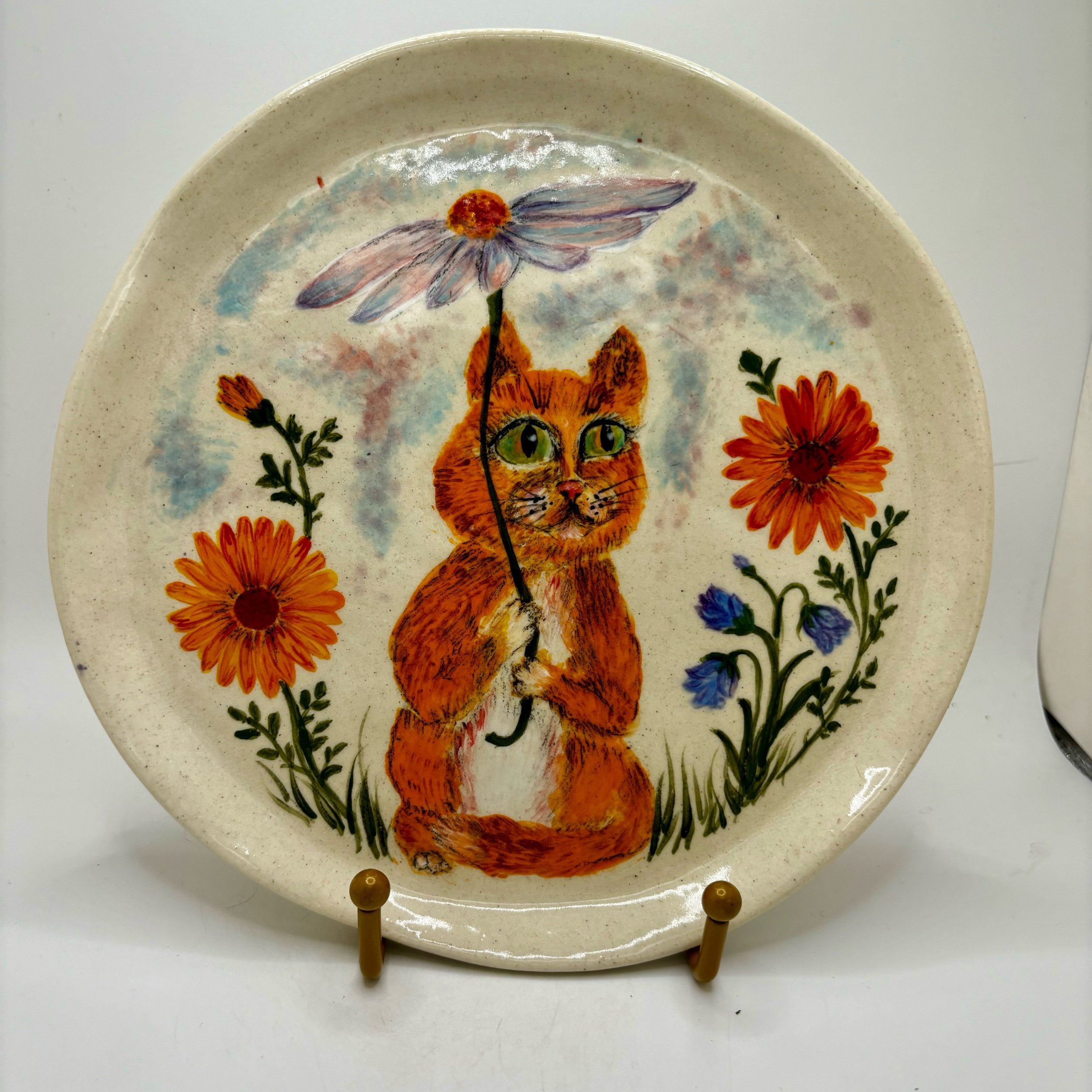 Cat and flowers plate