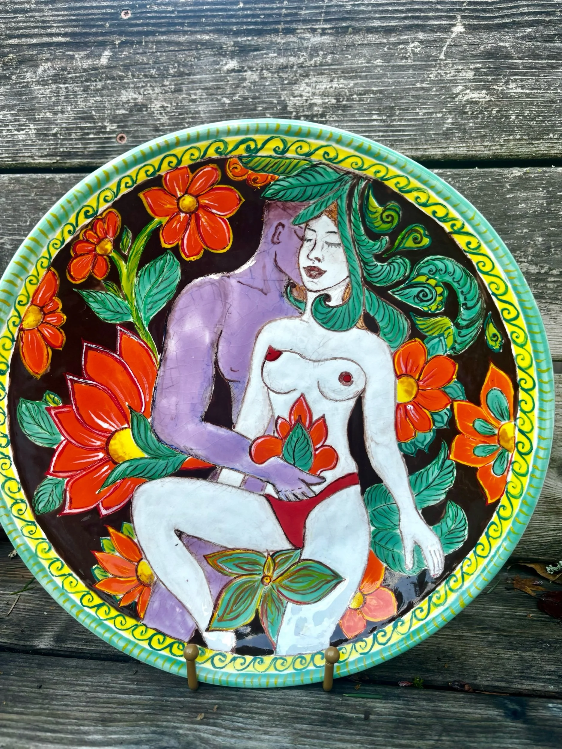 Flower  blooming plate