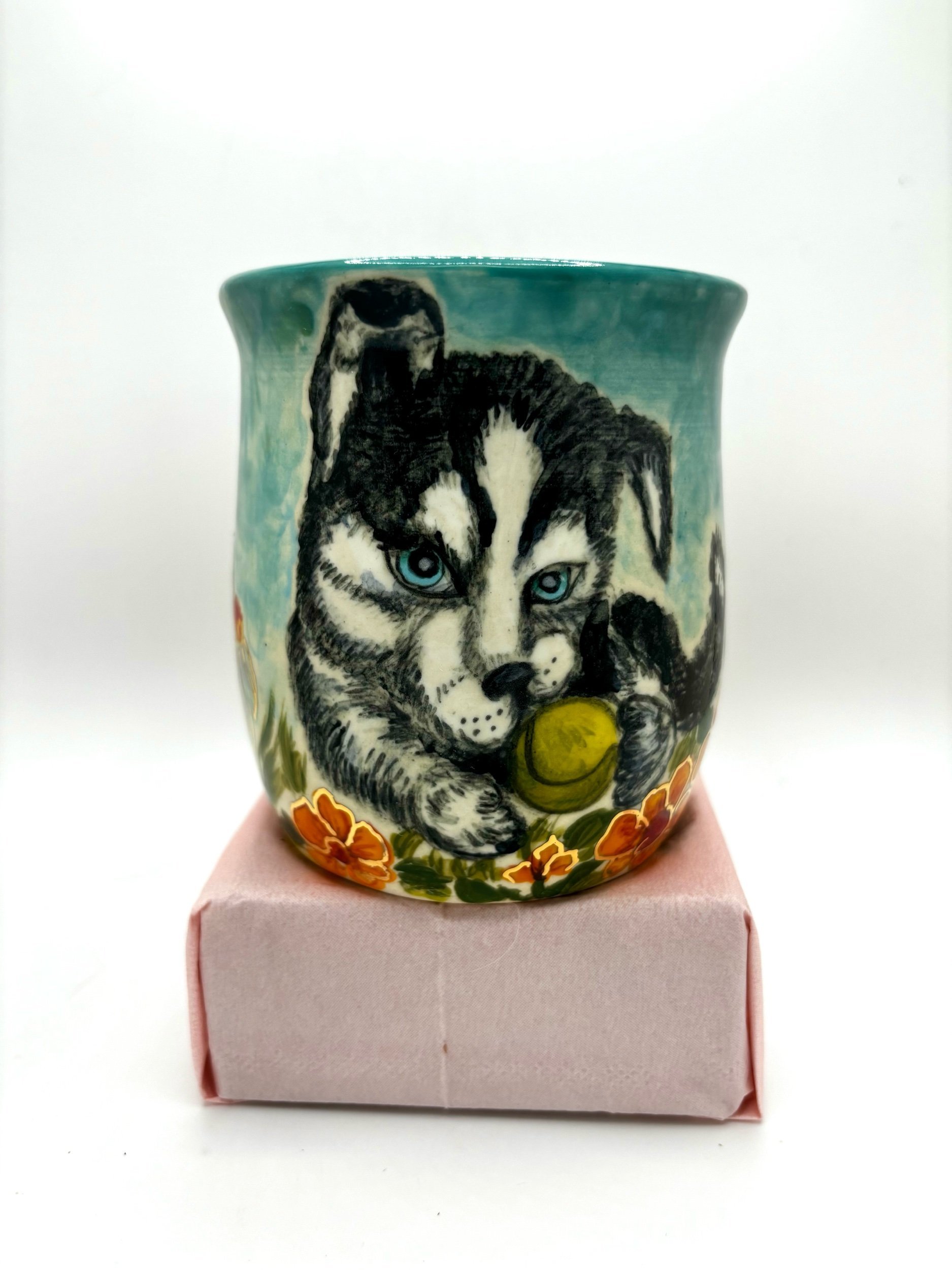 Husky cup