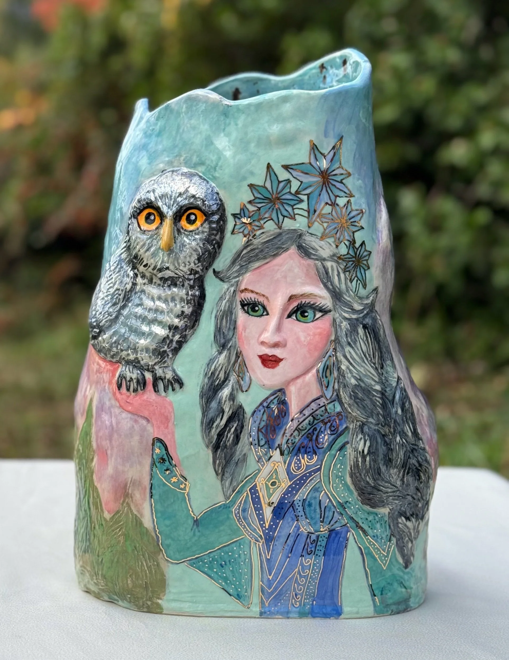 Vase Lady Winter